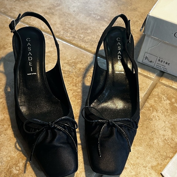 CASADEIlovely shoe! Comfy as well! Great condition - Picture 2 of 4